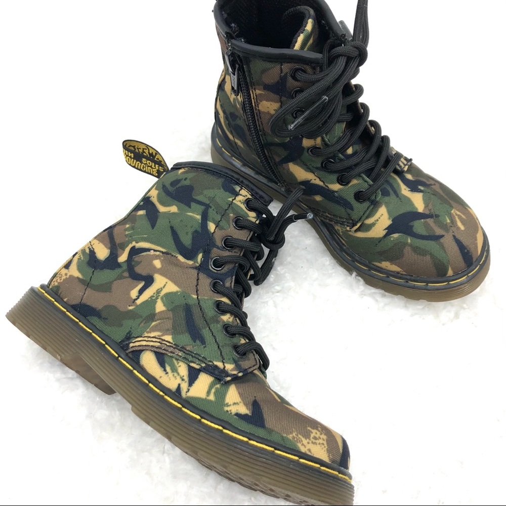 Dr Martens Delaney British Camo Canvas Boots